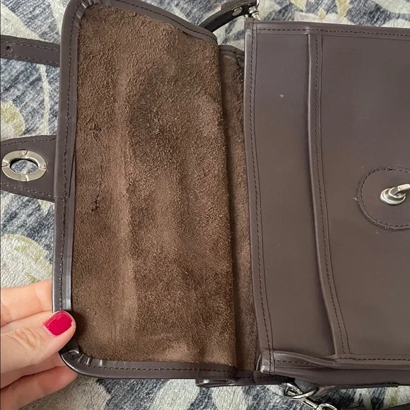 Brown Leather Bag Crossbody Top Handle Silver Accents Like New Flap Turn lock - Picture 6 of 15